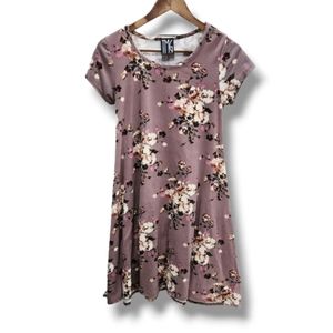 TMG New York Floral Short Sleeve T-Shirt Swing Dress | Medium